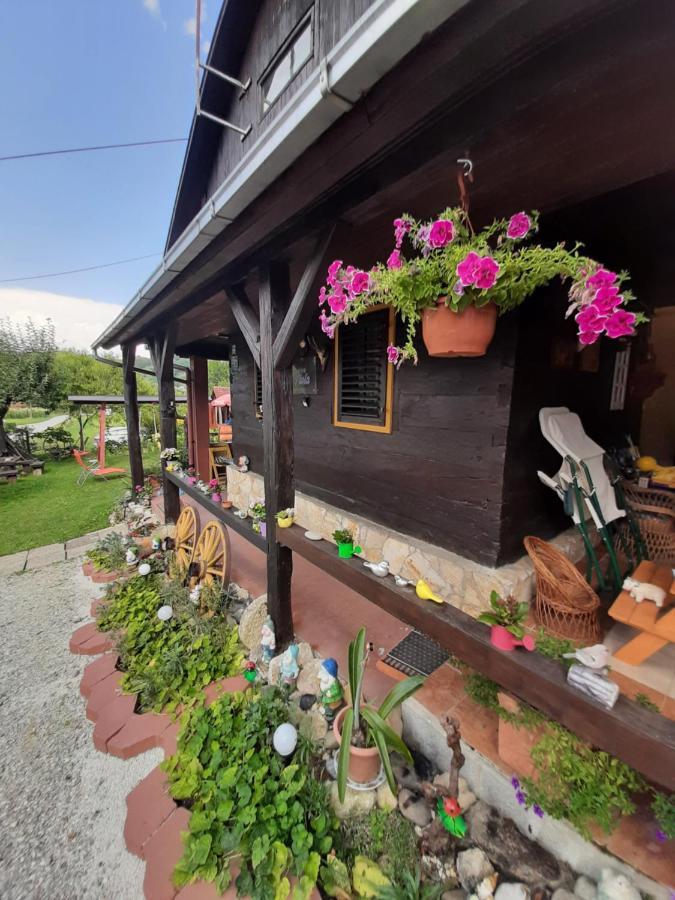 Kuca Viola, Traditional Wooden House In Tuhelj Exterior foto